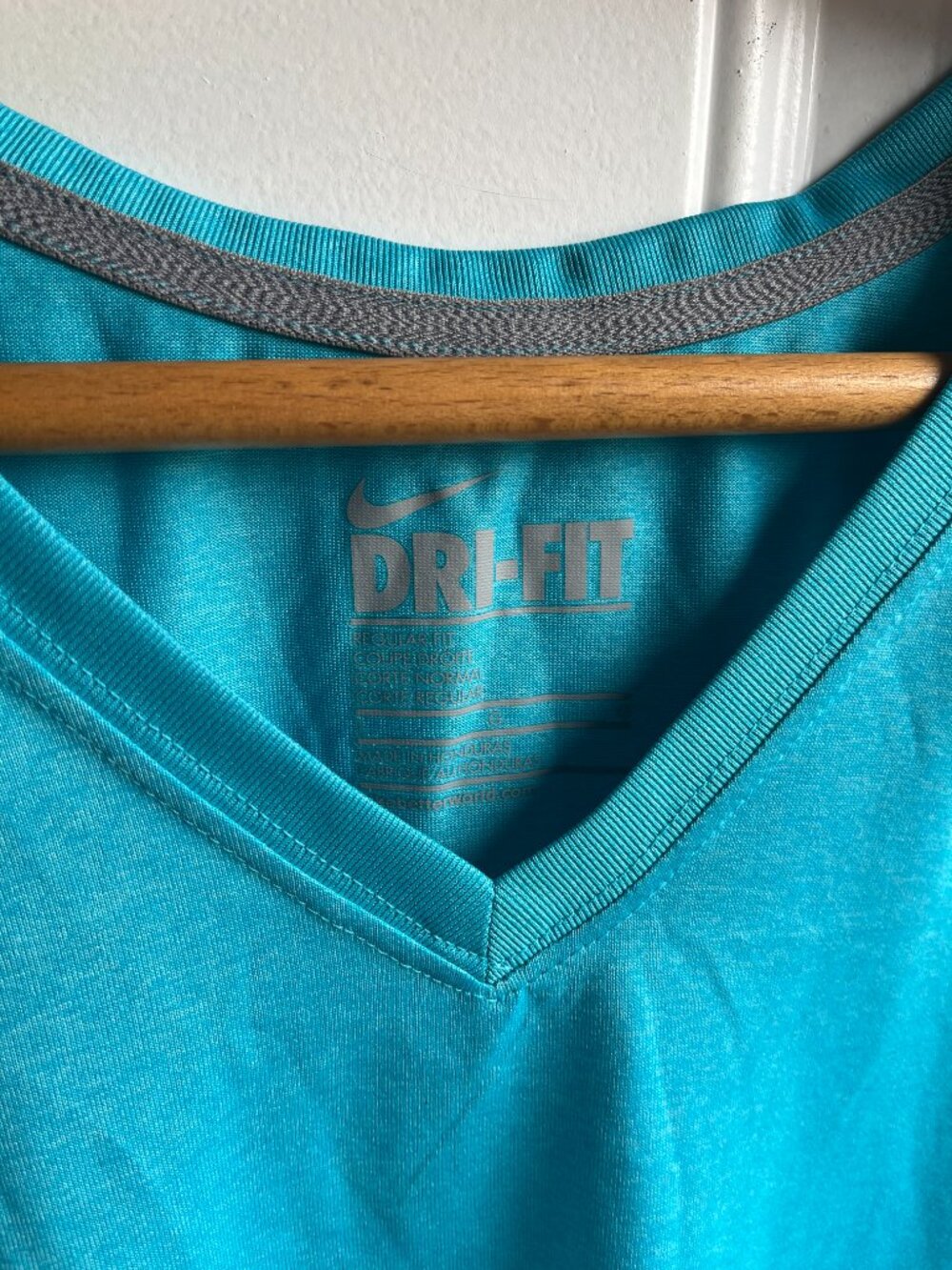 Nike Dri-FIT Teal Athletic Tee Size Large - Picture 2 of 3